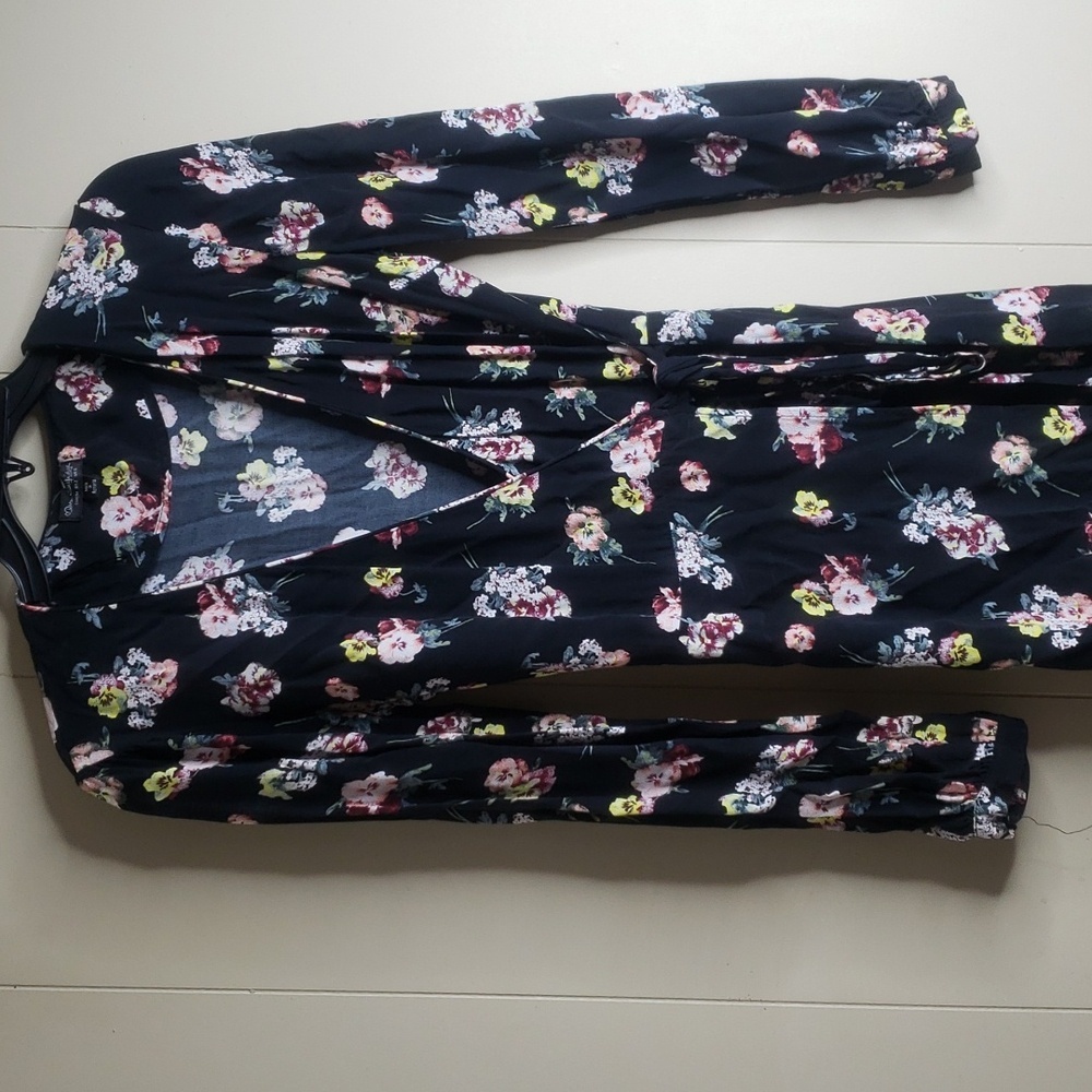 Miss Selfridge Long Sleeve Floral Wrap Dress (2) xsmall - Picture 3 of 6